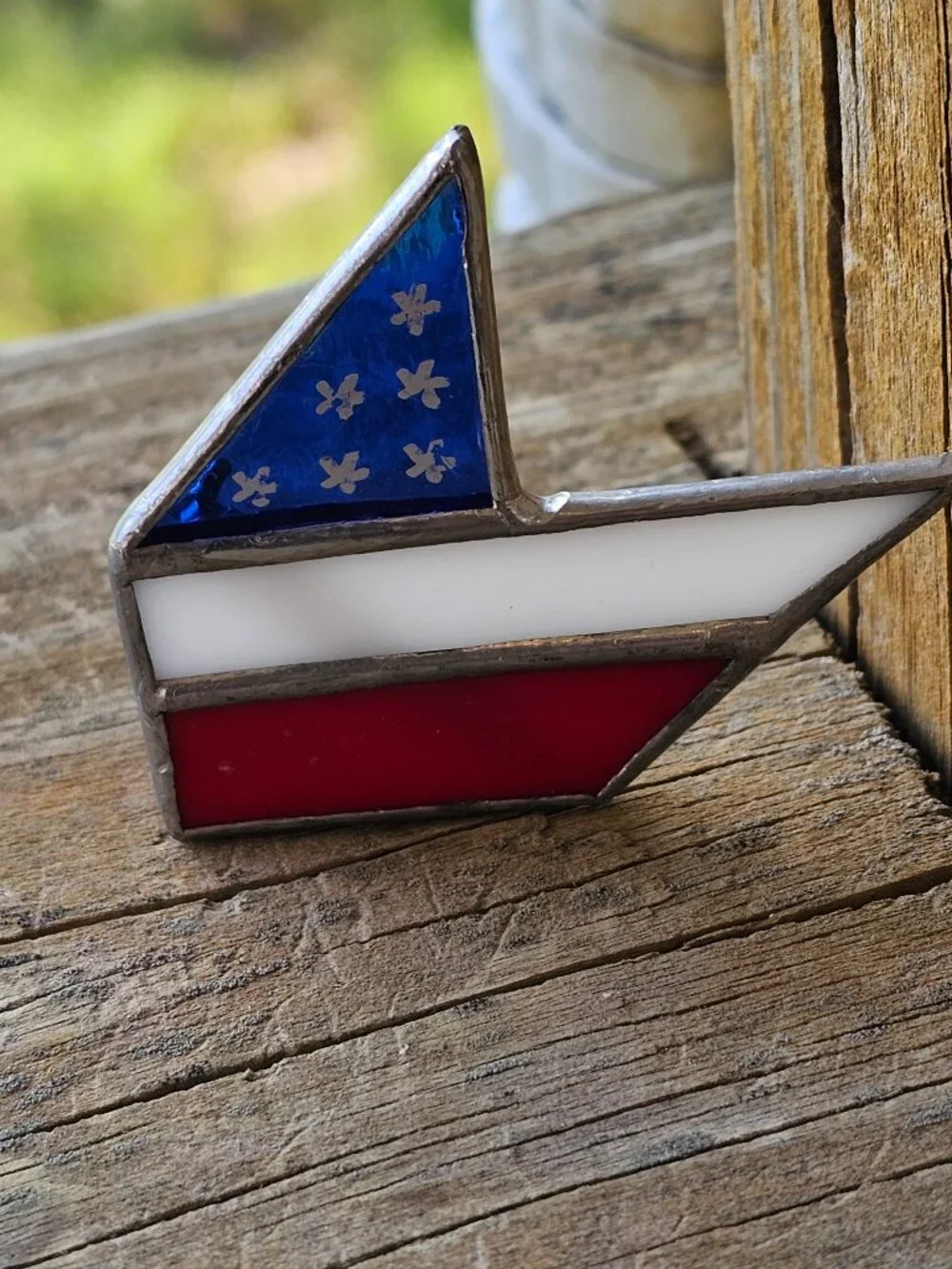 Womens Brooch Pin Stained Glass Red White Blue Patriotic Flag Sailboat Boat USA